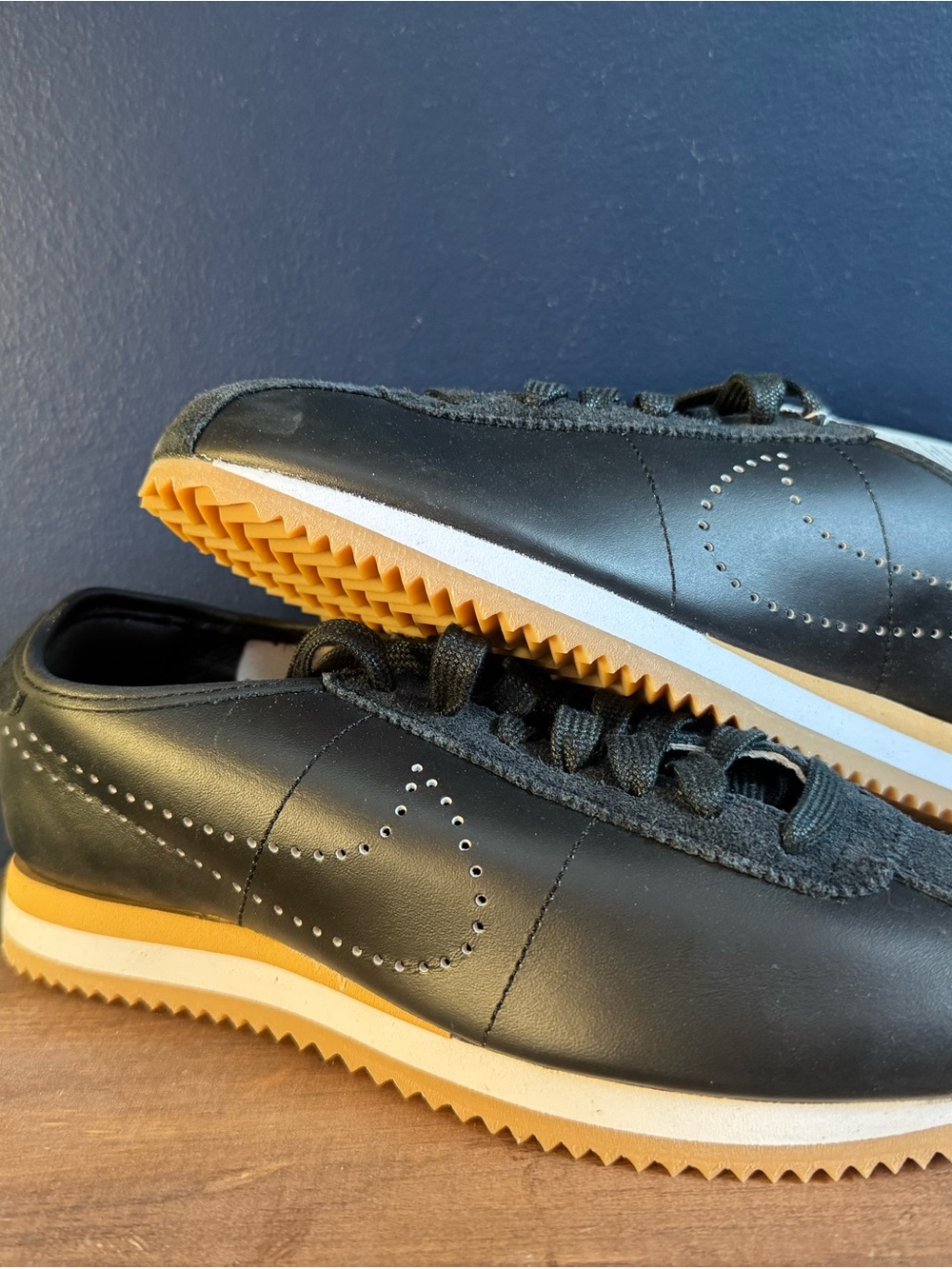 Women’s Black Casual Low-Top Sneakers with Gum Sole